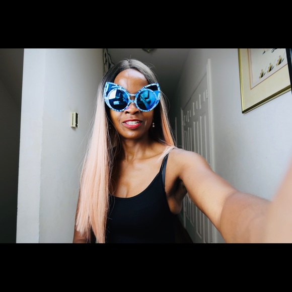 Iconic LINDA FARROW KHALEDA RAJAB+FAHAD Blue sunglasses main image 7